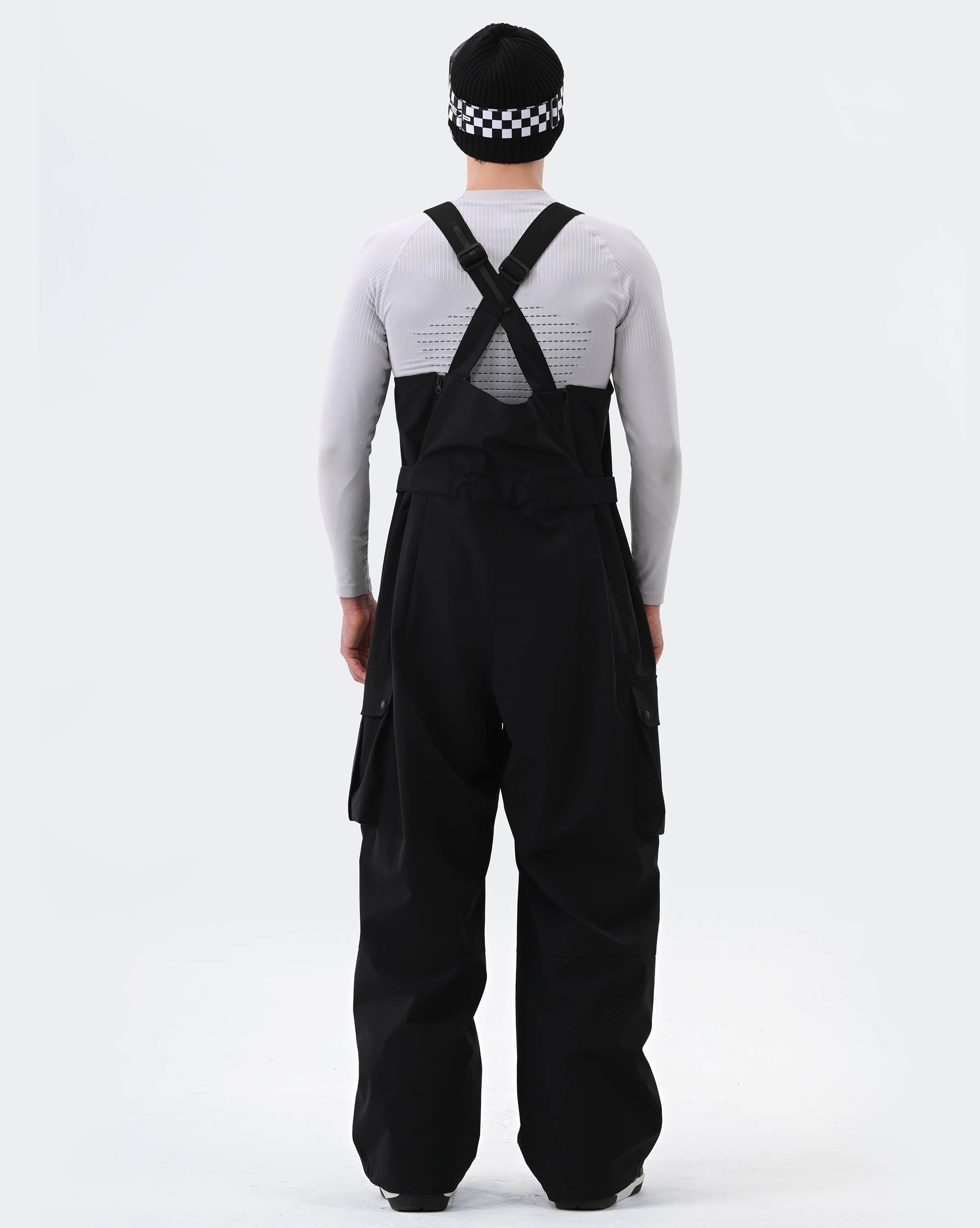 Black 3L snowboard bibs back view – men's ski bib pants
