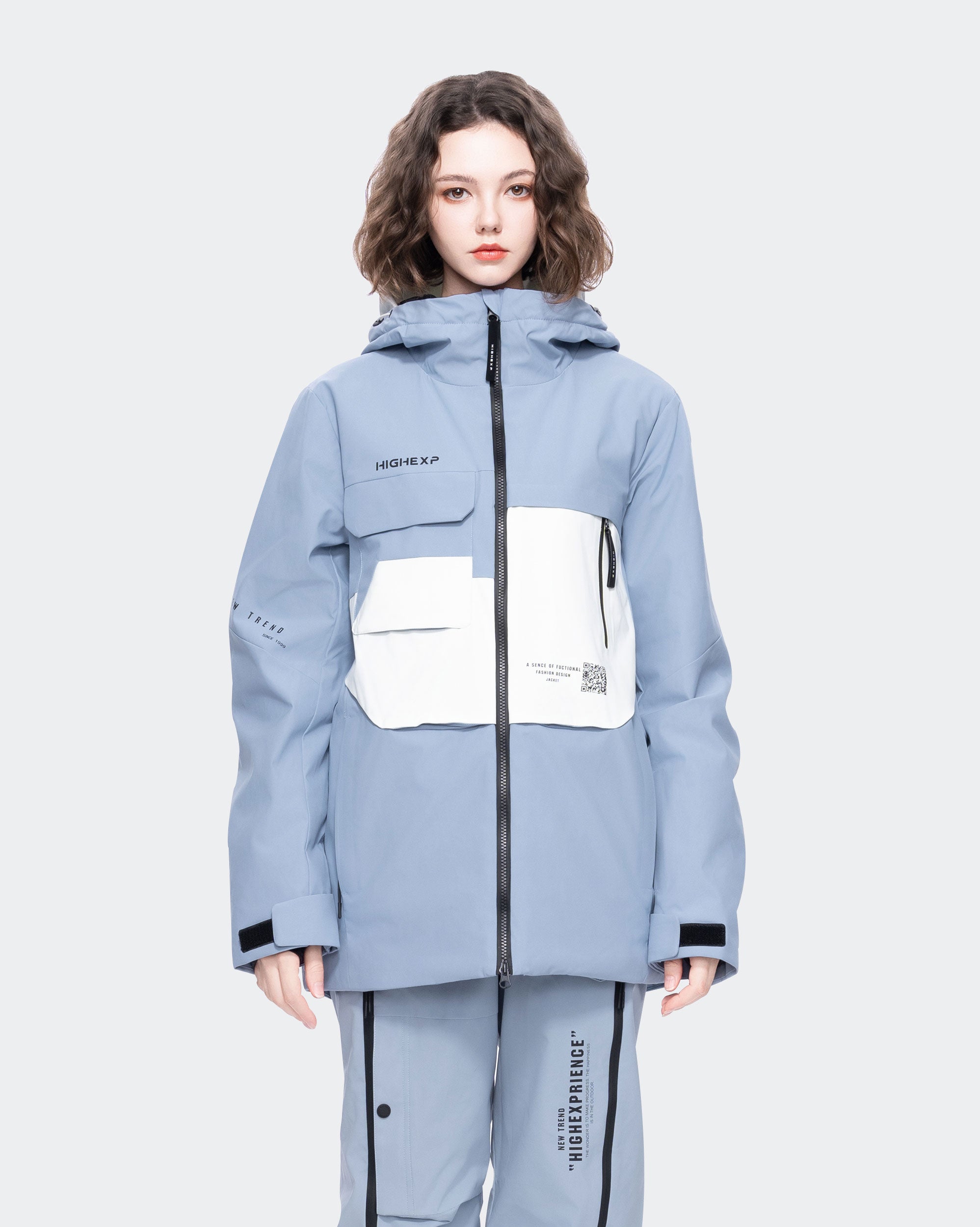 Women's waterproof ski jacket front view in Black-Blue – HIGH EXPERIENCE
