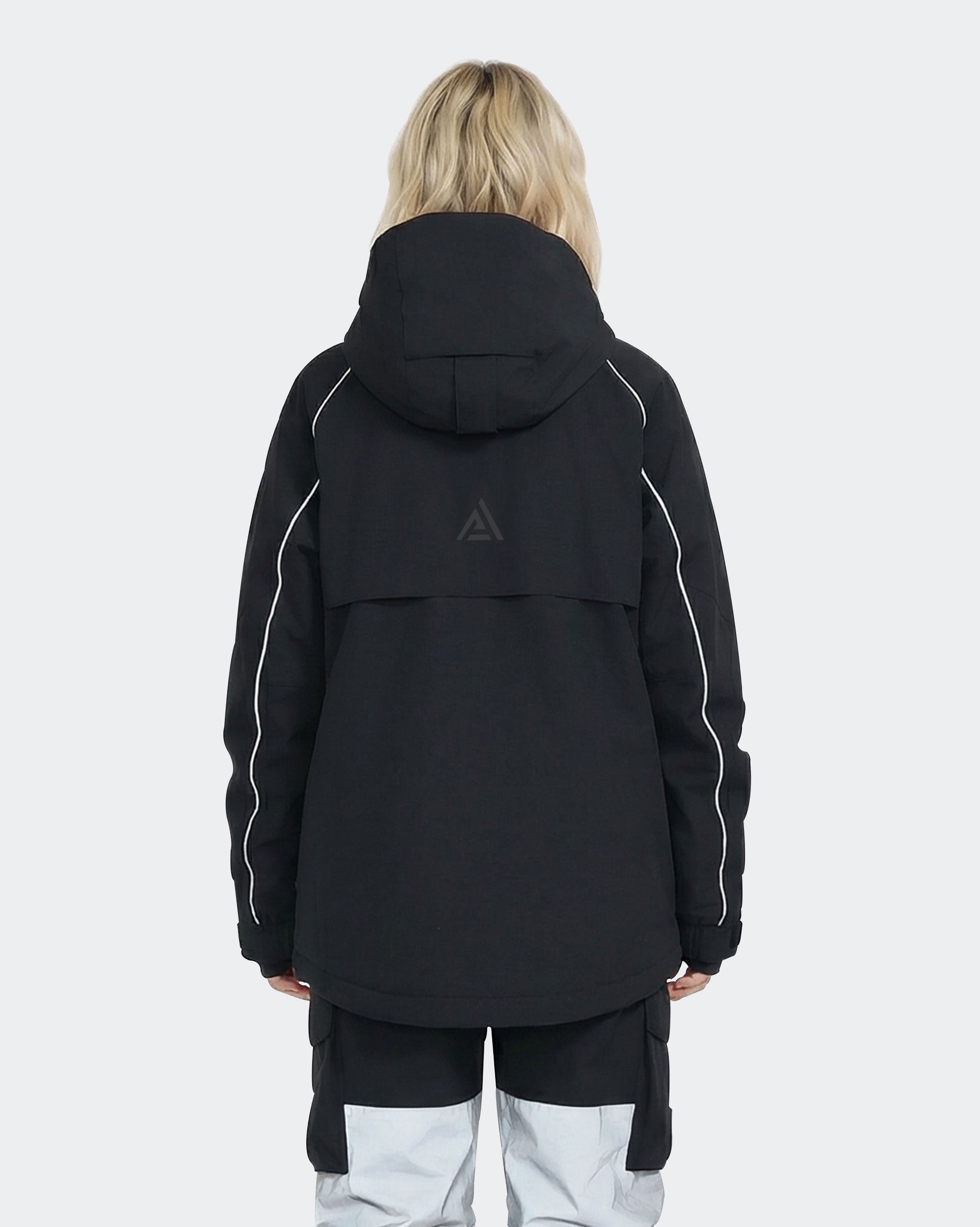 Women's baggy ski jacket back view in Black – HIGH EXPERIENCE

