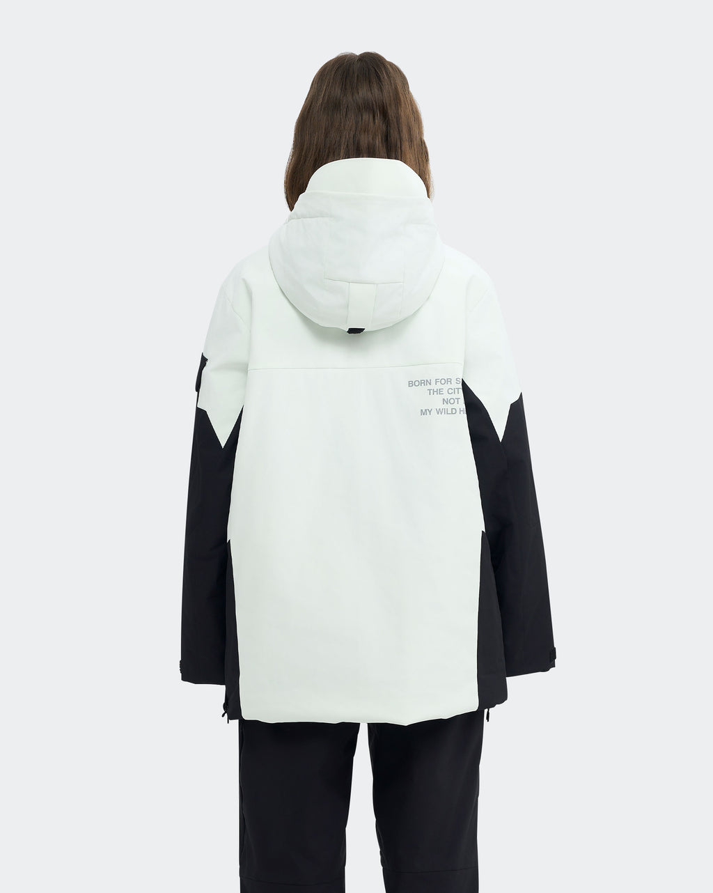 Black-White snowboard pullover jacket back view – HIGH EXPERIENCE
