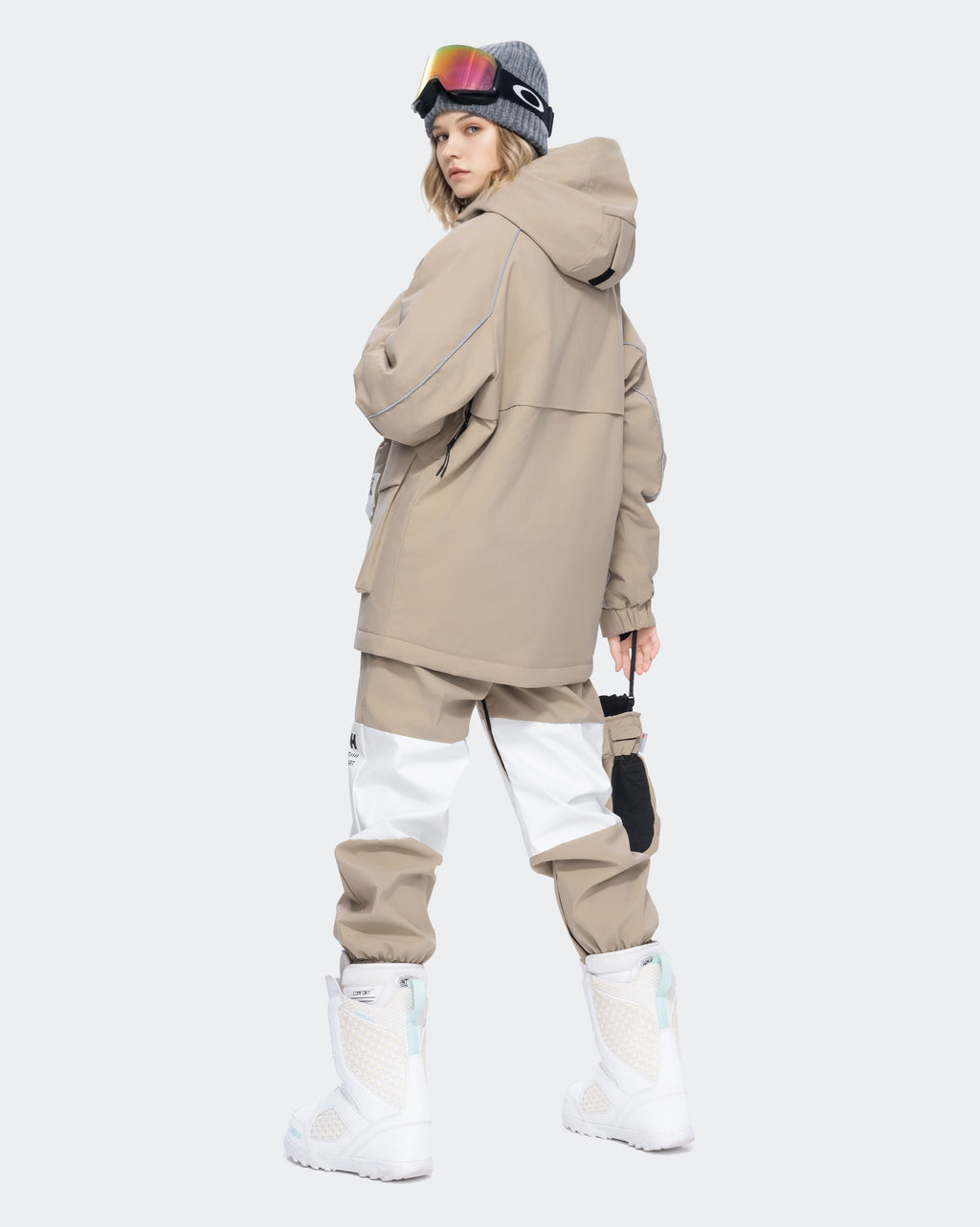 Light Khaki baggy snowboard jacket back view – women's outerwear
