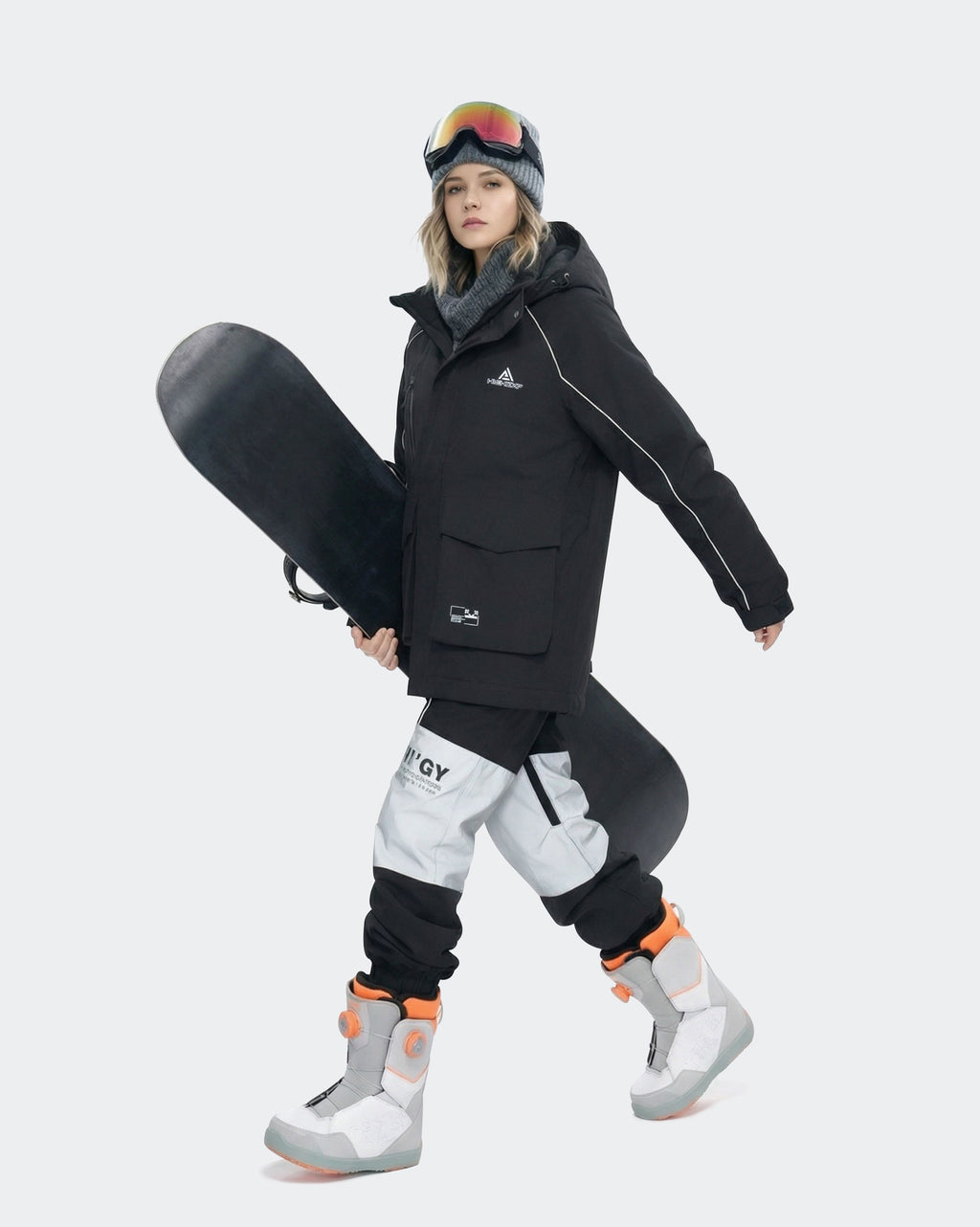 Black waterproof ski jacket pocket and cuff detail – HIGH EXPERIENCE
