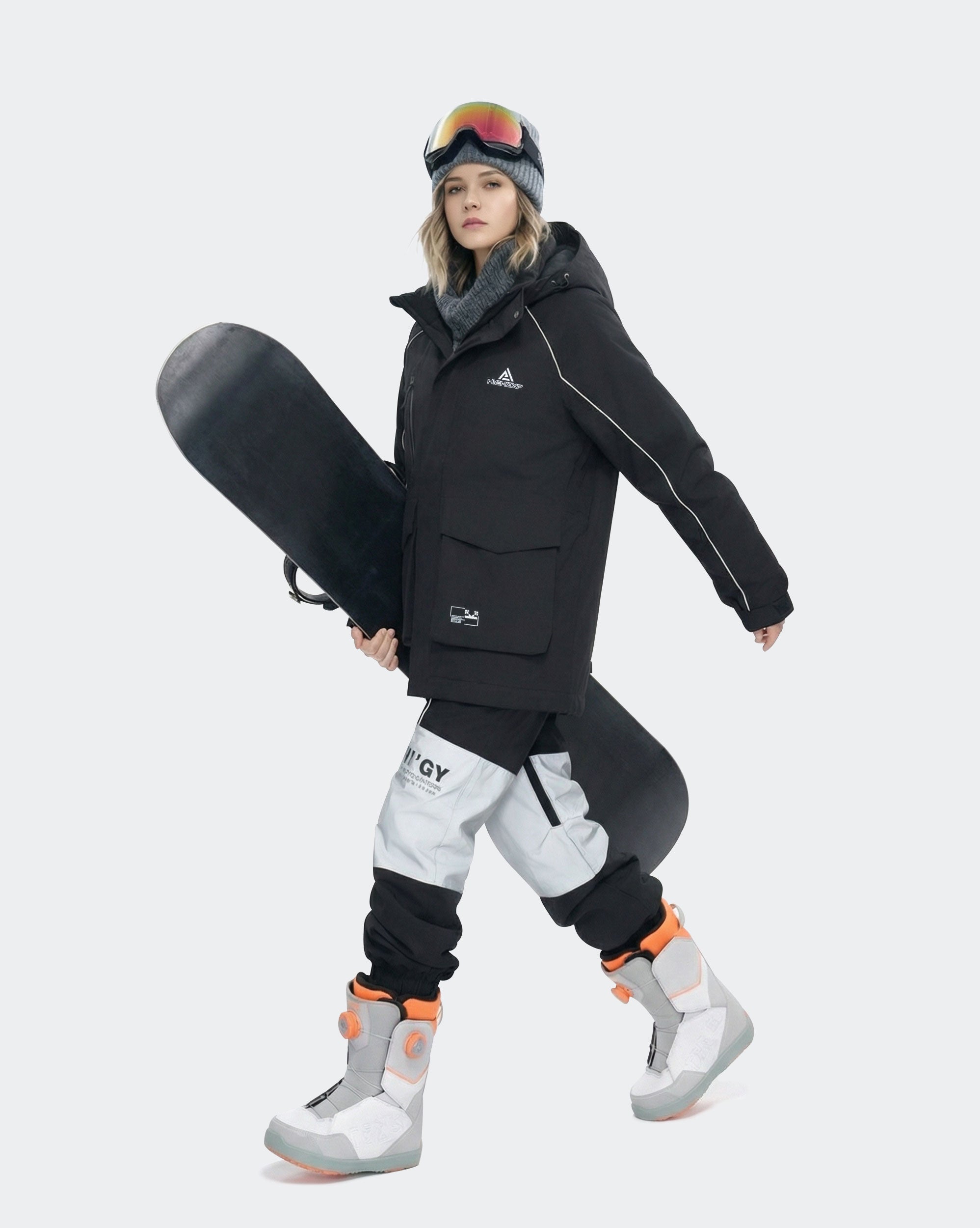 Black waterproof ski jacket pocket and cuff detail – HIGH EXPERIENCE
