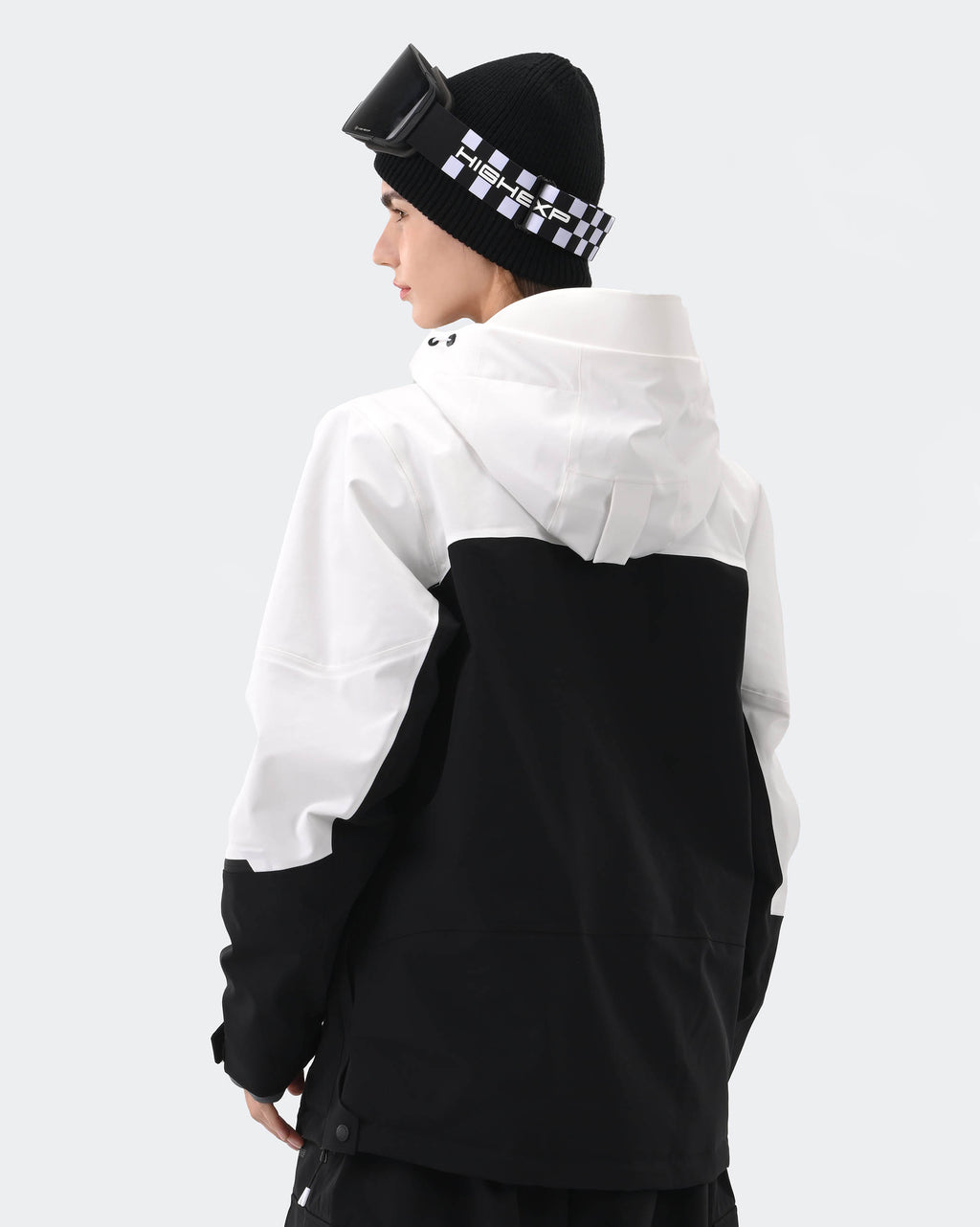 White 3L waterproof ski jacket back view – women's snowboard coat
