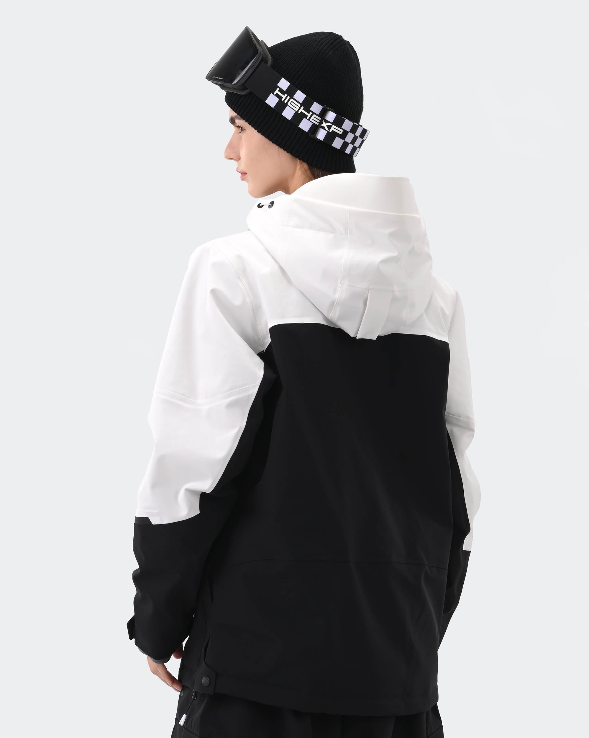 White 3L waterproof ski jacket back view – women's snowboard coat
