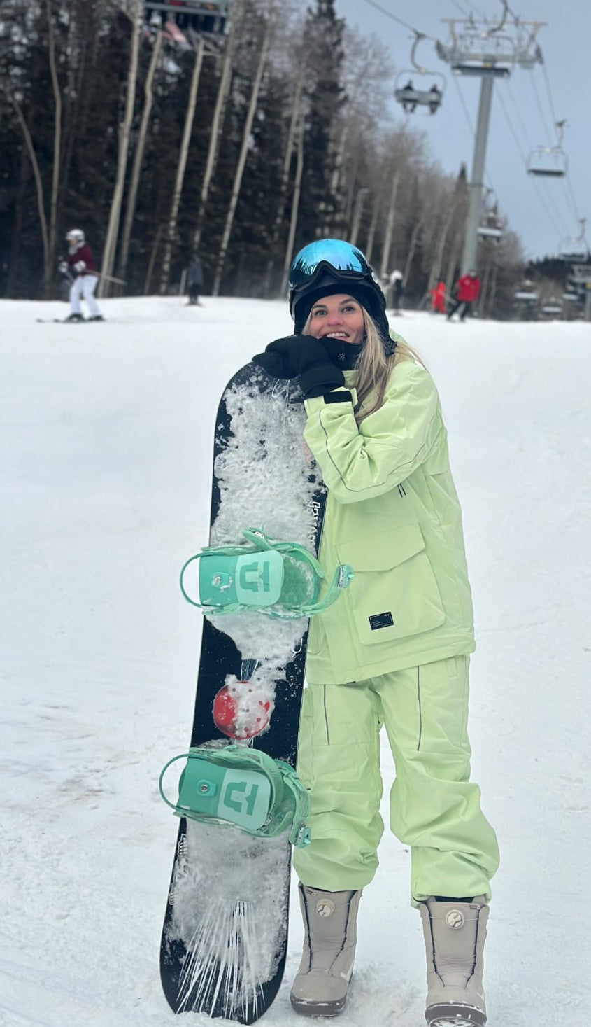 HIGH EXPERIENCE customer skiing