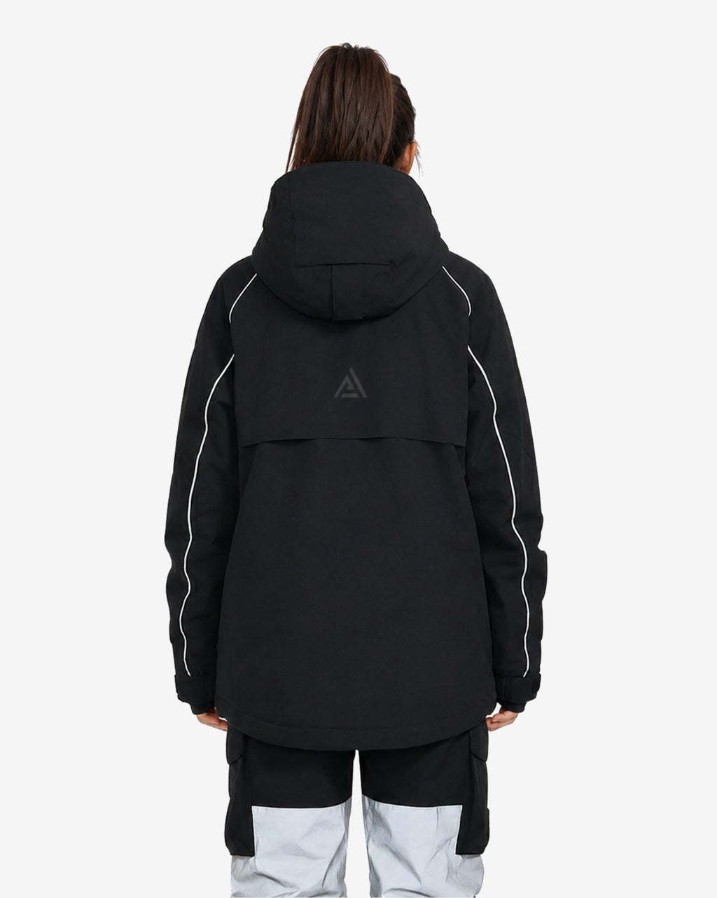 Women's baggy ski jacket back view in Black – HIGH EXPERIENCE