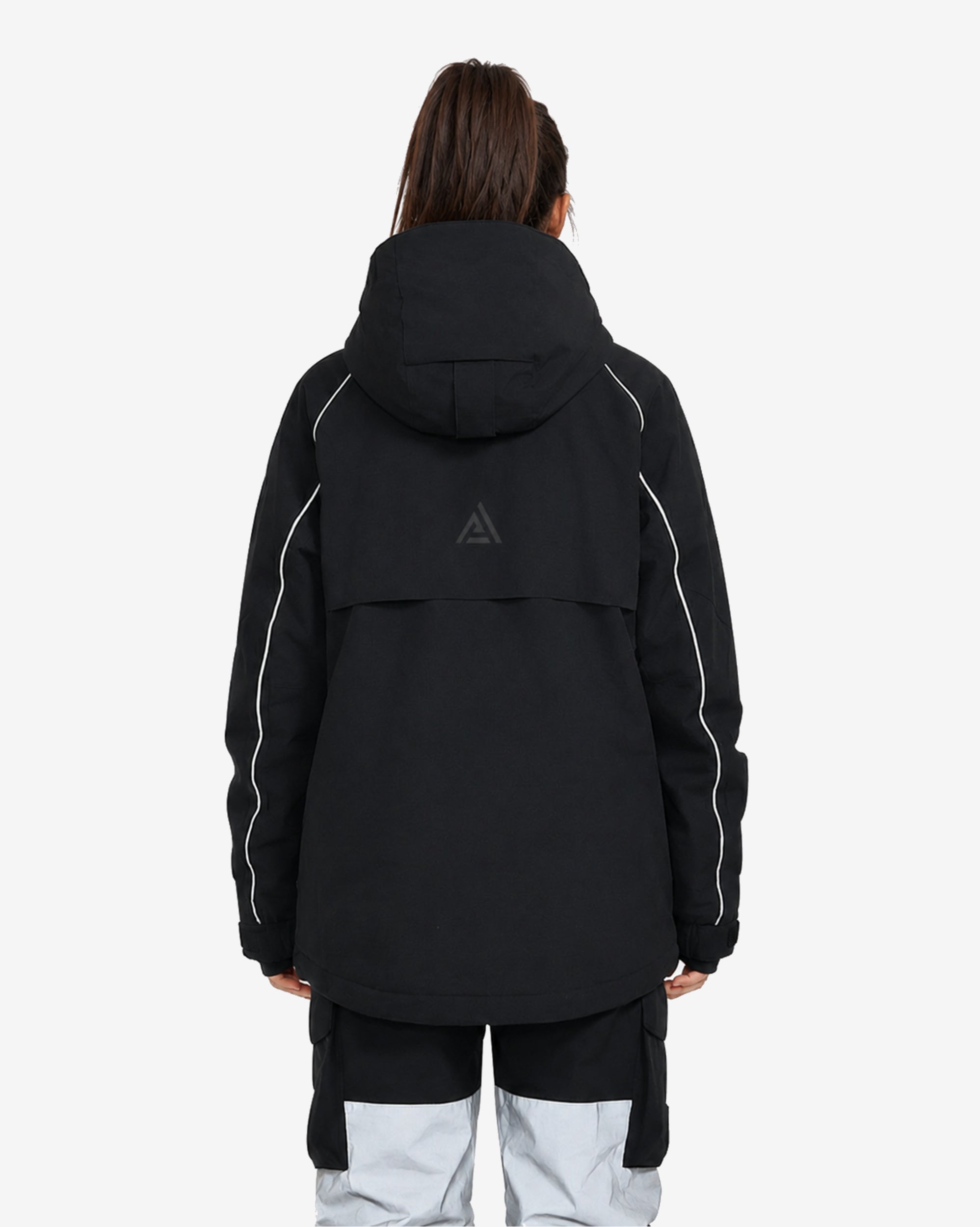 Women's baggy ski jacket back view in Black – HIGH EXPERIENCE