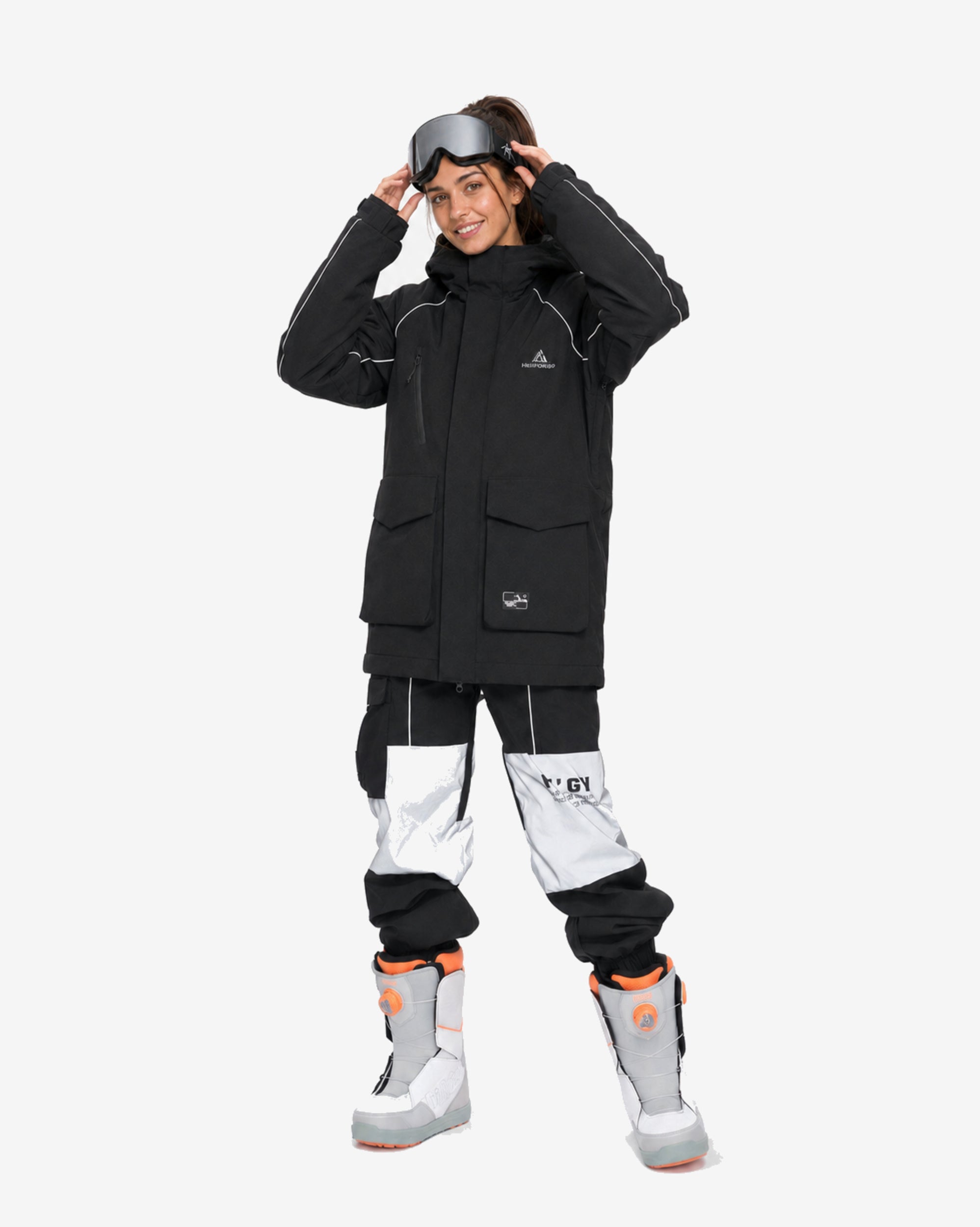 Women's baggy ski jacket side view in Black – HIGH EXPERIENCE